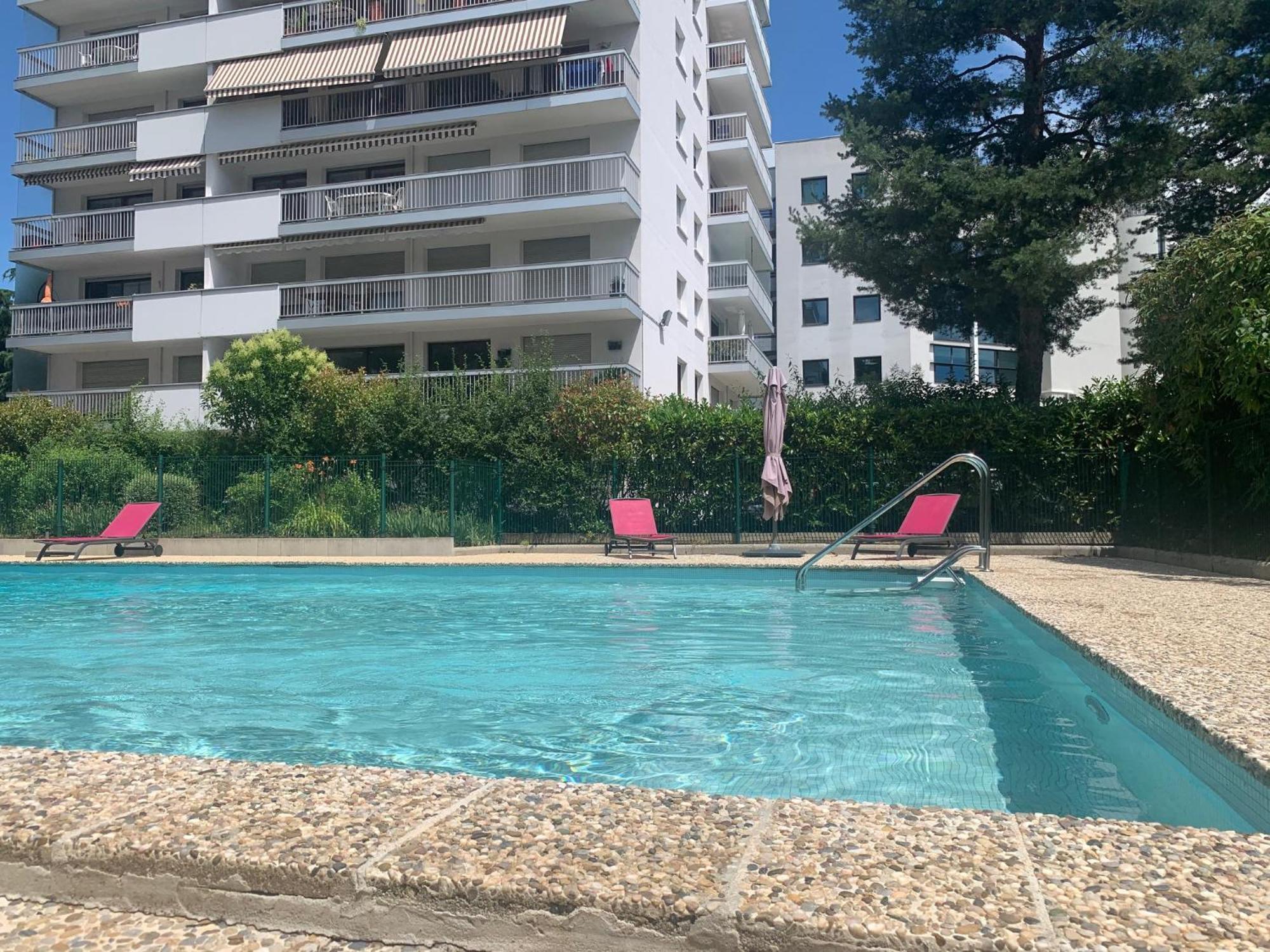 Kusmi Love Piscine Proche Du Lac Annecy Exterior photo